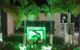 Apartamento Mobiliado Para Temporada Em Condominio Fechado